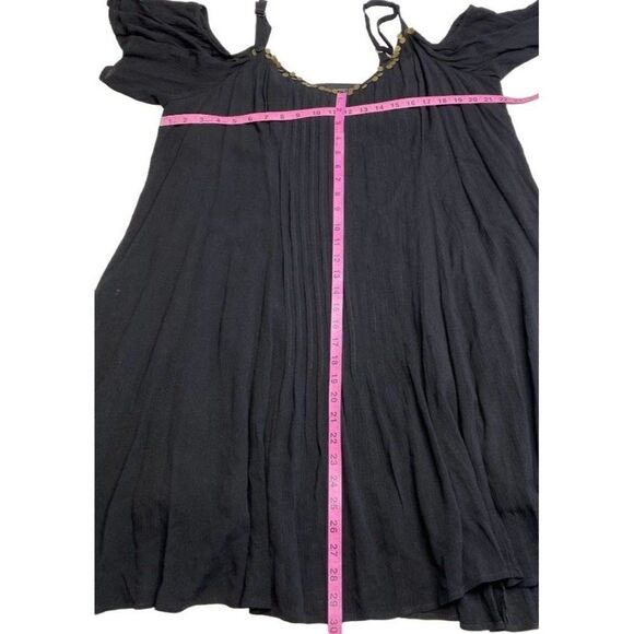 Torrid Black Cold Shoulder Gauzy Pleated A-Line Knee Length Dress‎ Sz 2 - Picture 5 of 9